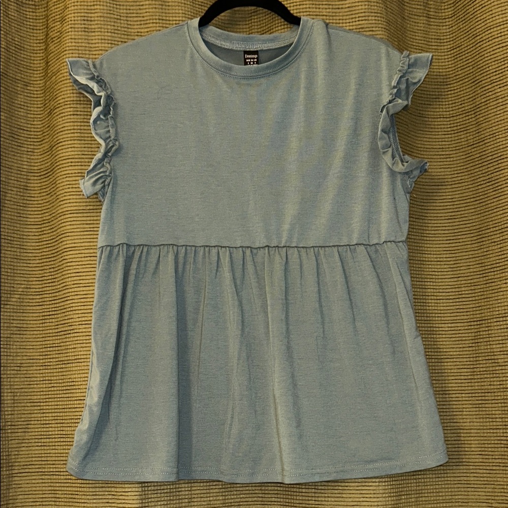 Stylish Women's Ruffle Sleeve Tee in Sage Green